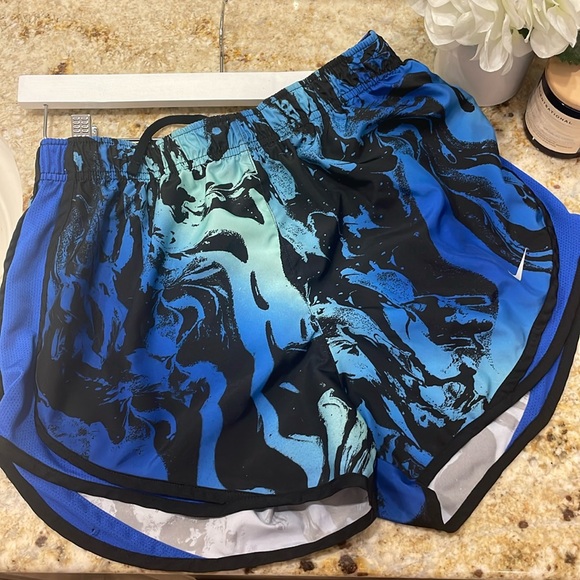 Nike Women’s Brief-Lined Blue Marble Running Shorts, Size Medium - Picture 2 of 12